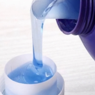 Un buen precio. 35 kg/barril Enzimas domésticas granulares para todo tipo de productos de limpieza en línea